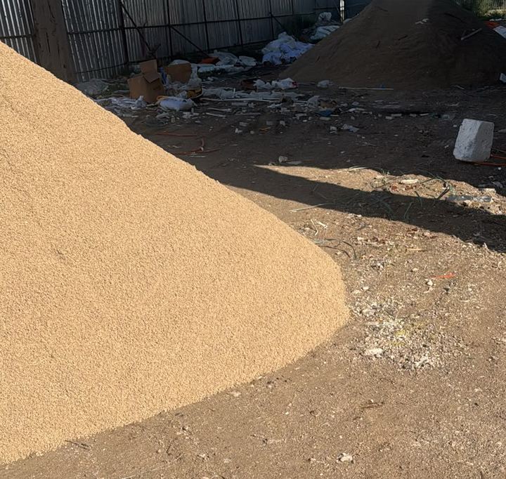 Sarı şap kumu, şantiyede